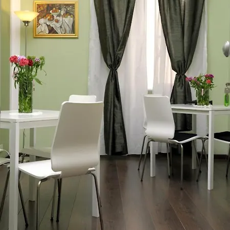Alexander Bed & Breakfast 2*